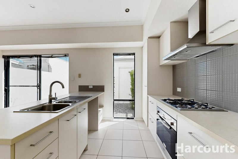 Photo - 196 Celebration Boulevard, Clarkson WA 6030 - Image 5