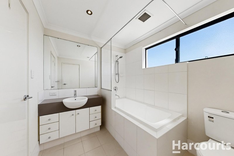 Photo - 196 Celebration Boulevard, Clarkson WA 6030 - Image 12