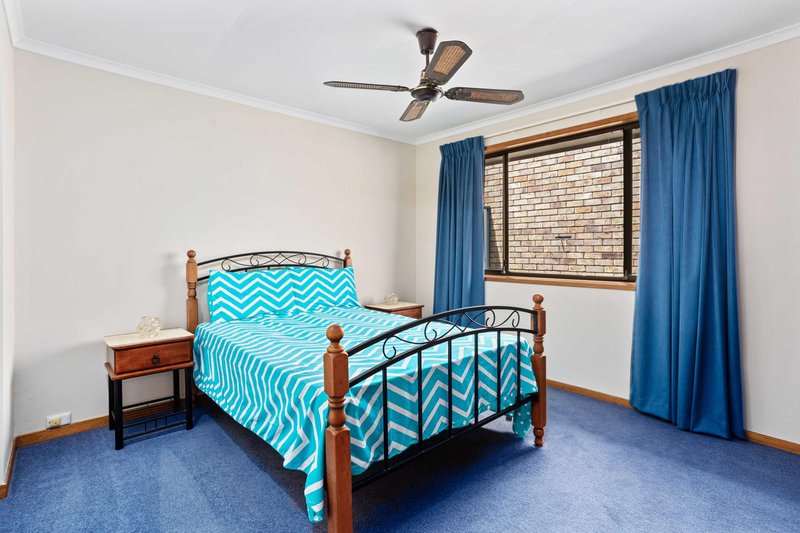 Photo - 1/96 Christine Avenue, Burleigh Waters QLD 4220 - Image 9