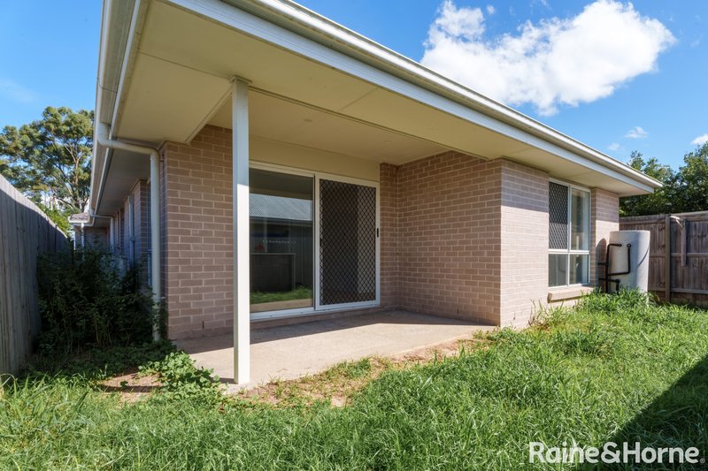 Photo - 196 Darlington Drive, Yarrabilba QLD 4207 - Image 14