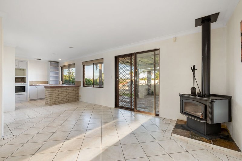 Photo - 196 Eddystone Avenue, Beldon WA 6027 - Image 12