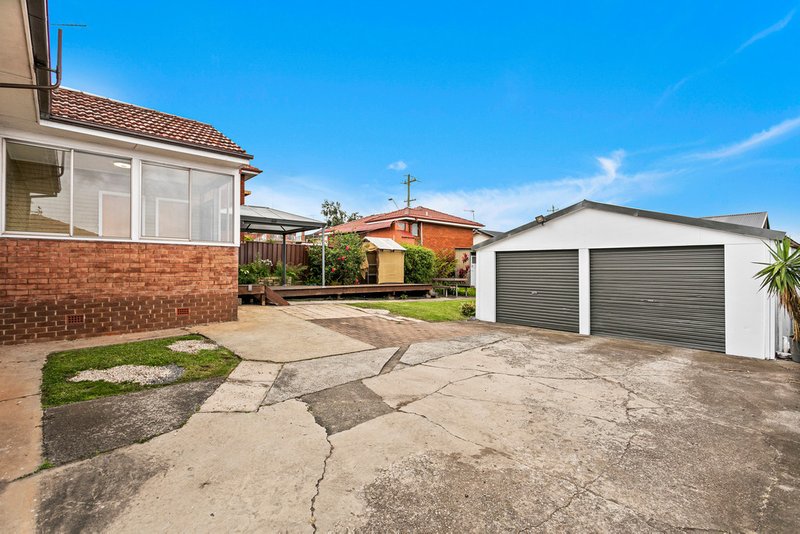 Photo - 196 Flagstaff Road, Lake Heights NSW 2502 - Image 10