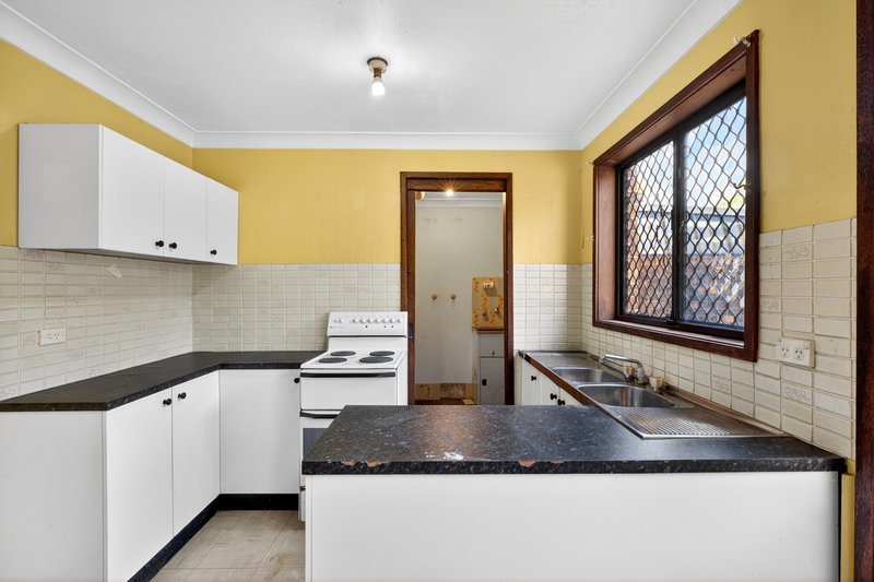 Photo - 19/6 Jacquinot Place, Glenfield NSW 2167 - Image 3