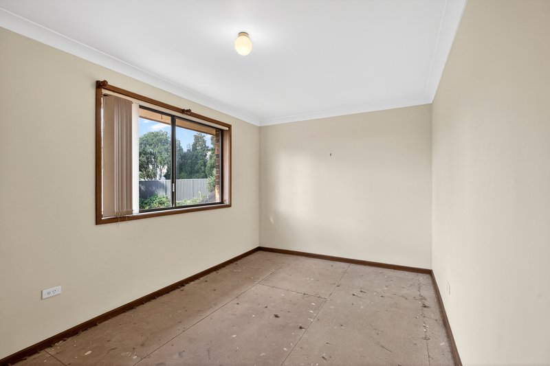 Photo - 19/6 Jacquinot Place, Glenfield NSW 2167 - Image 9
