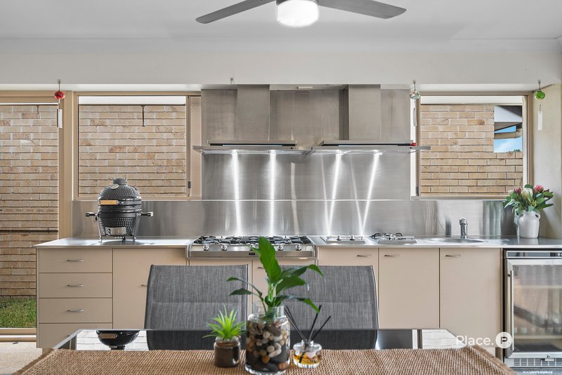 Photo - 196 Pine Street, Wynnum QLD 4178 - Image 6