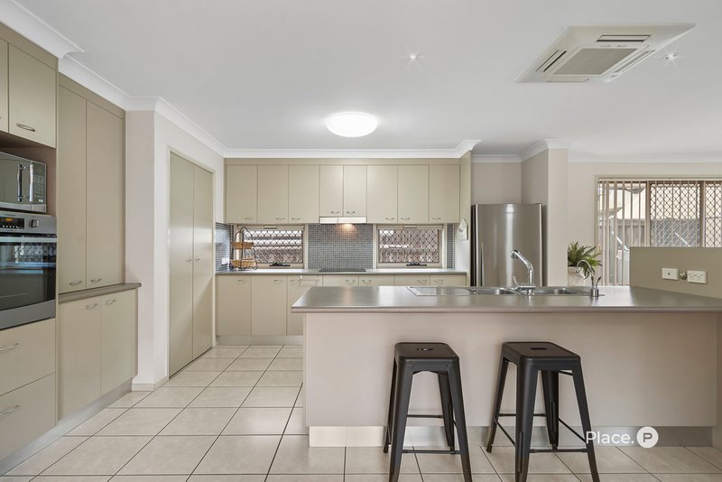 Photo - 196 Pine Street, Wynnum QLD 4178 - Image 8