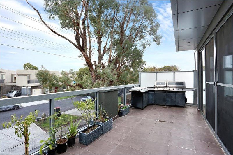 Photo - 1/96 Plumpton Avenue, Glenroy VIC 3046 - Image 9