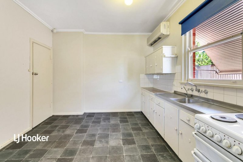 Photo - 196 Woodford Road, Elizabeth North SA 5113 - Image 4