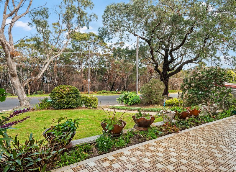 Photo - 196 Woorarra Avenue, Elanora Heights NSW 2101 - Image 15