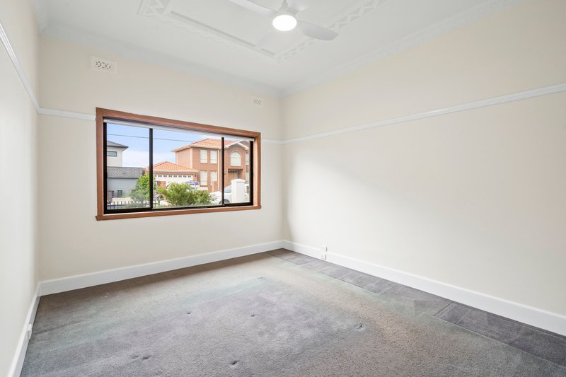 Photo - 196A Munro Street, Coburg VIC 3058 - Image 3