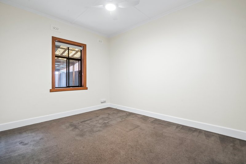 Photo - 196A Munro Street, Coburg VIC 3058 - Image 5