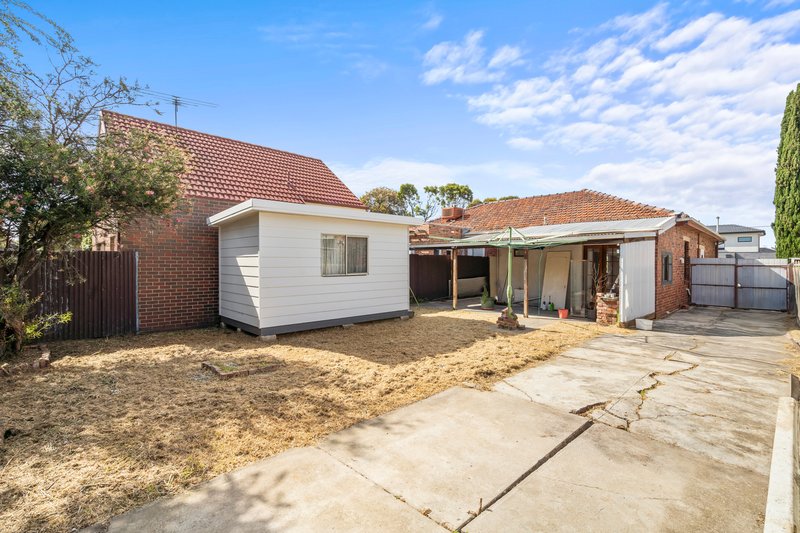 Photo - 196A Munro Street, Coburg VIC 3058 - Image 9