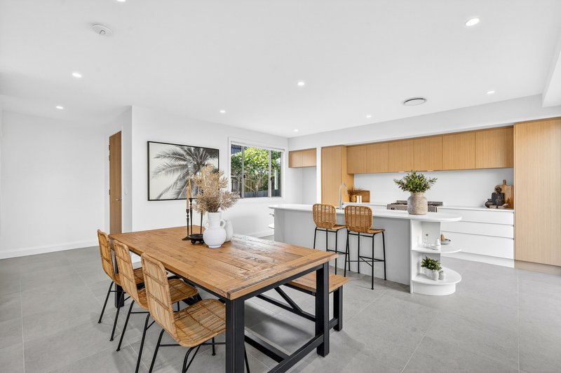 Photo - 197 Bay Road, Toowoon Bay NSW 2261 - Image 7