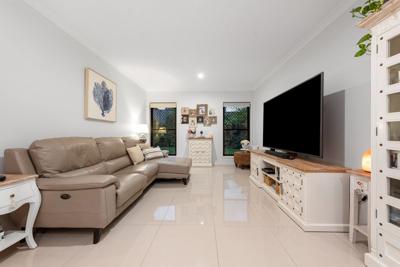 Photo - 197 Canvey Road, Upper Kedron QLD 4055 - Image 2