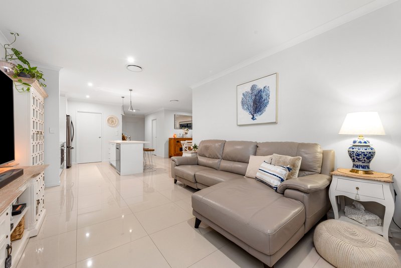 Photo - 197 Canvey Road, Upper Kedron QLD 4055 - Image 3