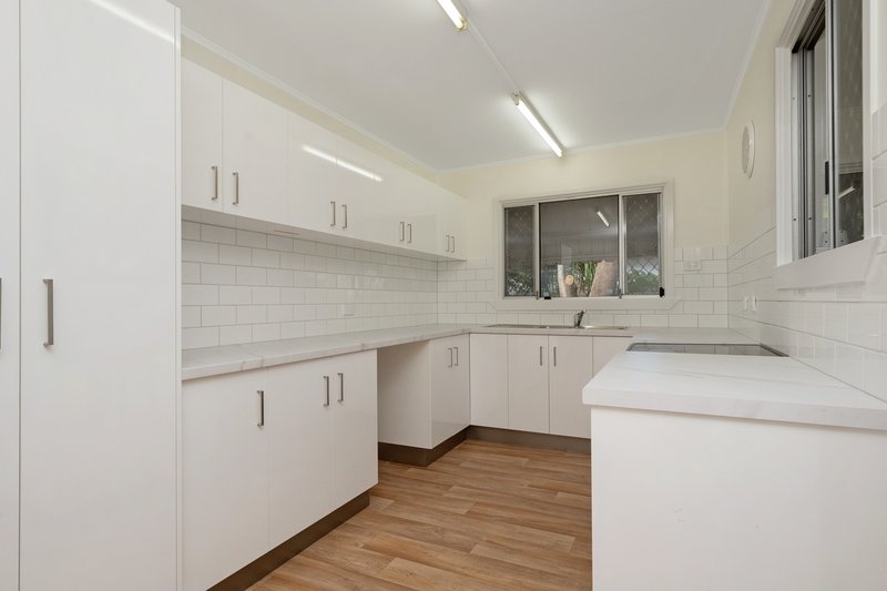 Photo - 197 Pinnacle Drive, Rasmussen QLD 4815 - Image 3