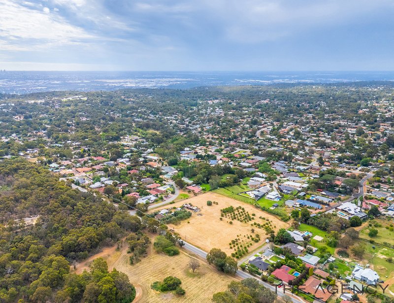 Photo - 197 Pomeroy Road, Lesmurdie WA 6076 - Image 7