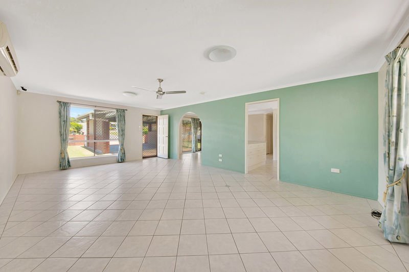 Photo - 197 Sun Valley Road, Kin Kora QLD 4680 - Image 5