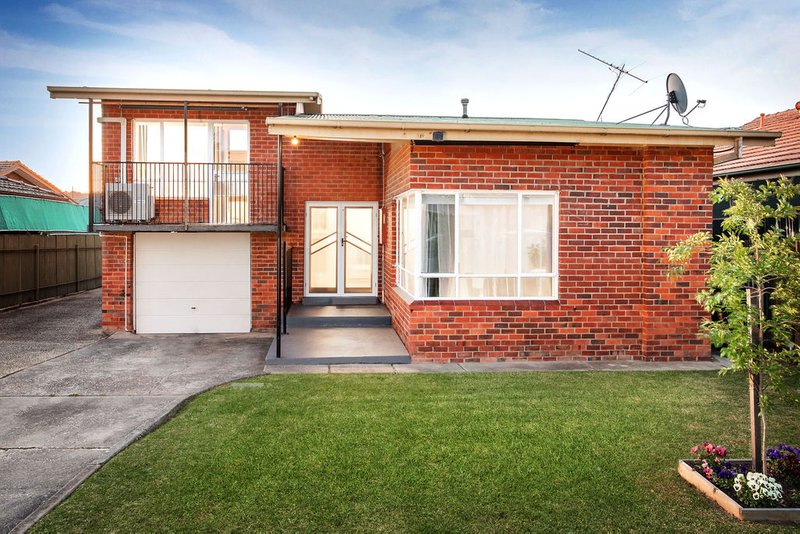 Photo - 1/97 Tarakan Street, Wodonga VIC 3690 - Image 2