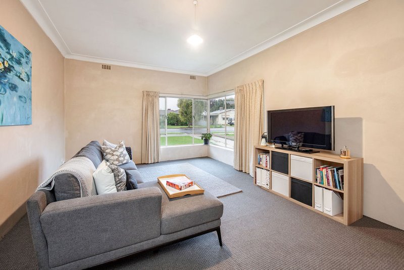 Photo - 1/97 Tarakan Street, Wodonga VIC 3690 - Image 4