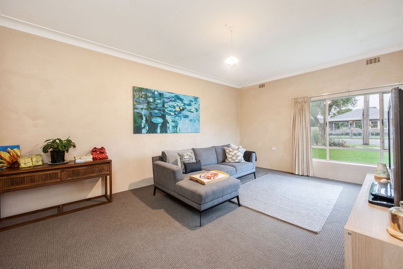 Photo - 1/97 Tarakan Street, Wodonga VIC 3690 - Image 5