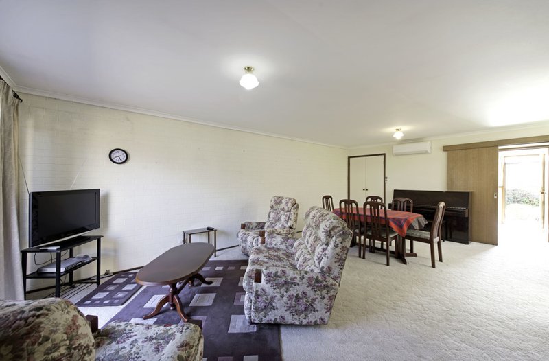 Photo - 19/7 Watling Place, Weston ACT 2611 - Image 3