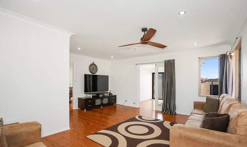 Photo - 197 Woodstock Avenue, Dharruk NSW 2770 - Image 4