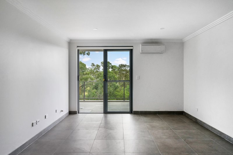 Photo - 19/71 Deerubbin Drive, Glenmore Park NSW 2745 - Image 6