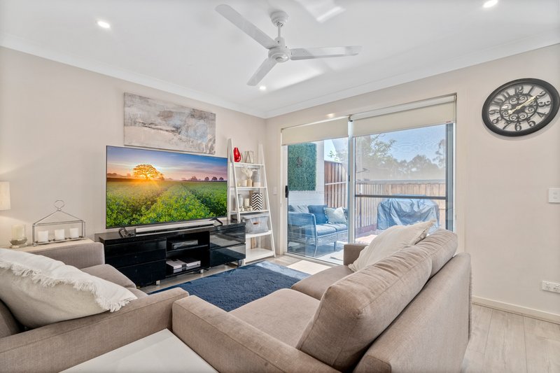 Photo - 19/73 Sovereign Circuit, Glenfield NSW 2167 - Image 10