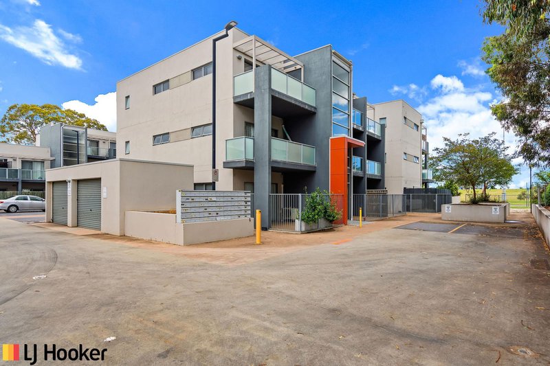 Photo - 19/75 Elizabeth Jolley Crescent, Franklin ACT 2913 - Image 2