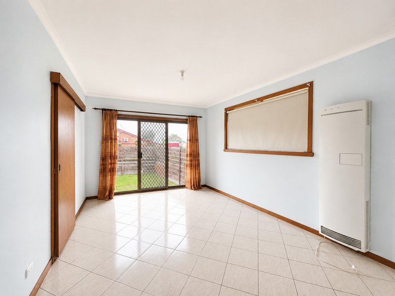 Photo - 1/977 Heatherton Road, Springvale VIC 3171 - Image 1