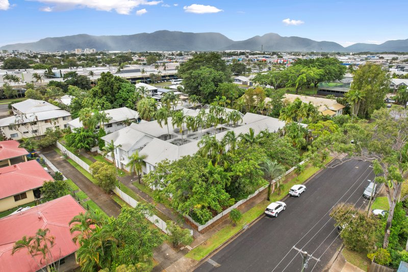 Photo - 19/8-14 Rose Street, Westcourt QLD 4870 - Image 16