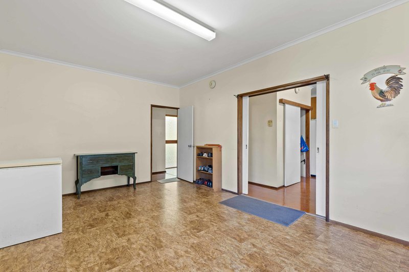 Photo - 198 Gayndah Road, Maryborough West QLD 4650 - Image 10