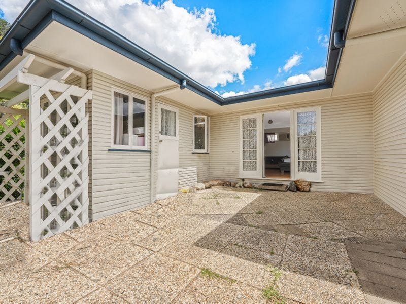 Photo - 198 Hamilton Road, Wavell Heights QLD 4012 - Image 7