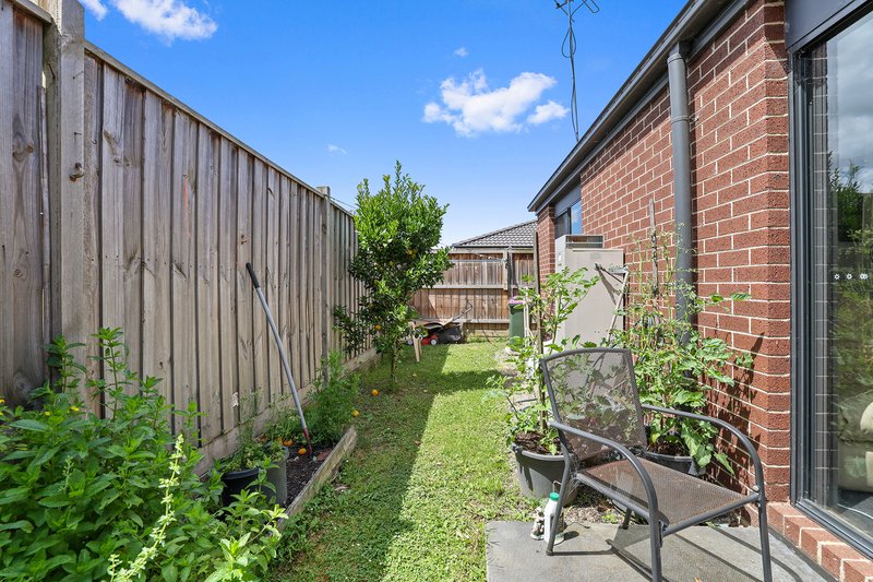 Photo - 1/98 Lampard Road, Drouin VIC 3818 - Image 9