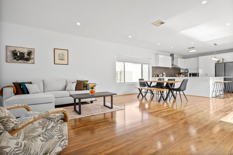 Photo - 198 Riseley Street, Booragoon WA 6154 - Image 8