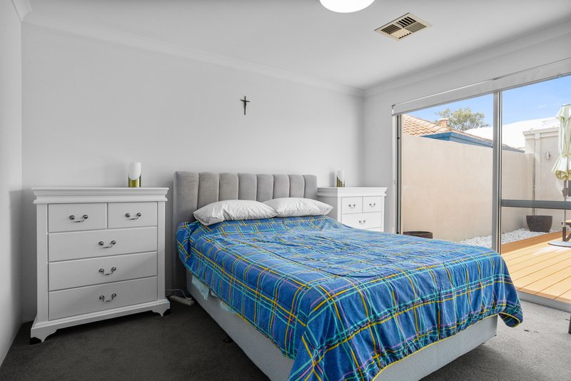 Photo - 198 Riseley Street, Booragoon WA 6154 - Image 11