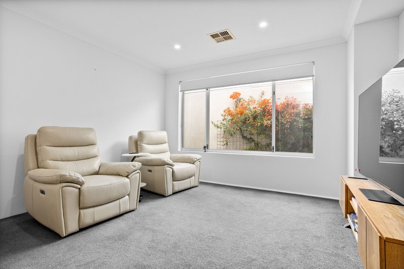 Photo - 198 Riseley Street, Booragoon WA 6154 - Image 14