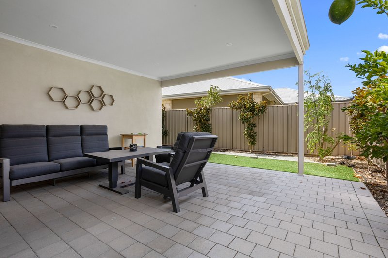 Photo - 198 Riseley Street, Booragoon WA 6154 - Image 18