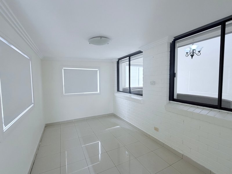 Photo - 198 Roberts Road, Greenacre NSW 2190 - Image 4