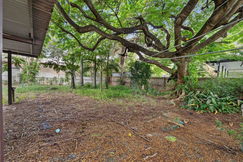 Photo - 198 Saint Vincents Road, Banyo QLD 4014 - Image 6