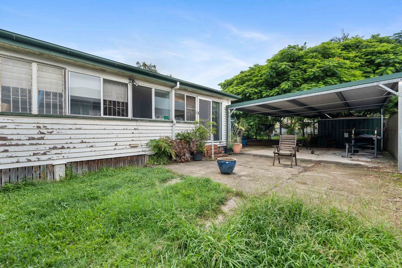 Photo - 198 Saint Vincents Road, Banyo QLD 4014 - Image 9