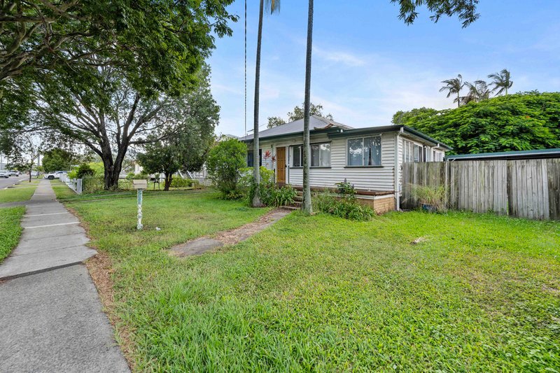 Photo - 198 Saint Vincents Road, Banyo QLD 4014 - Image 12