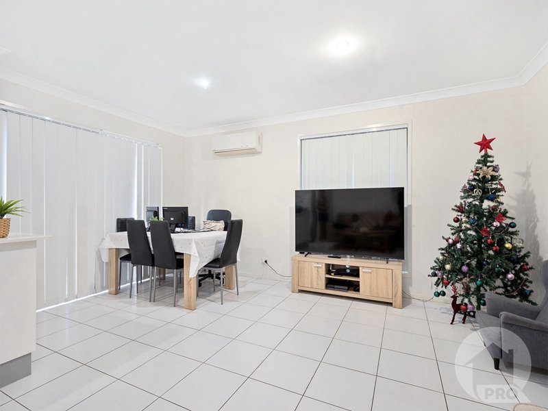 Photo - 19/88 Candytuft Place, Calamvale QLD 4116 - Image 2