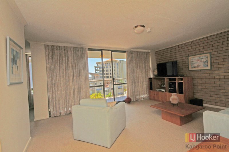 Photo - 19/89 Thorn Street, Kangaroo Point QLD 4169 - Image 3