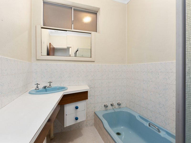 Photo - 198A Hamilton Street, Queens Park WA 6107 - Image 15