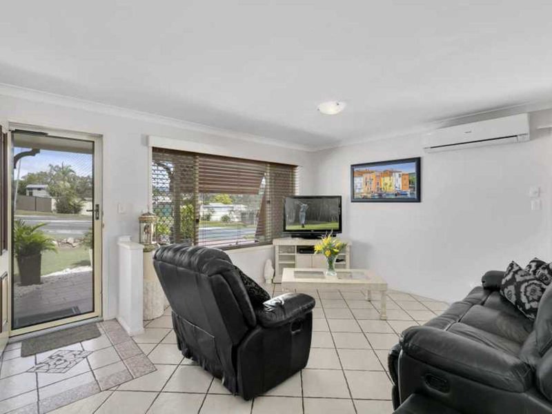 Photo - 199 Alexander Drive, Highland Park QLD 4211 - Image 5