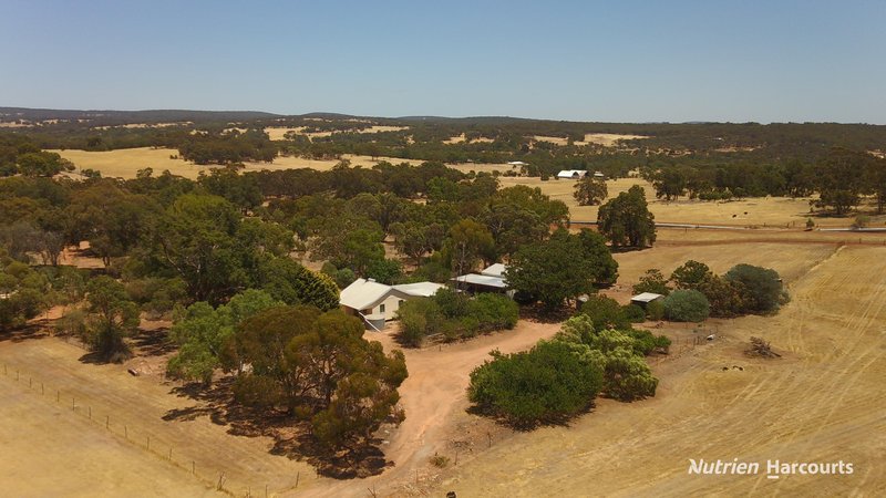 Photo - 199 Benrua Road, Clackline WA 6564 - Image 6