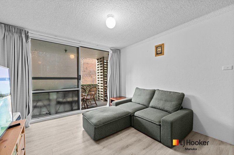 Photo - 1/99 Canberra Avenue, Griffith ACT 2603 - Image 3