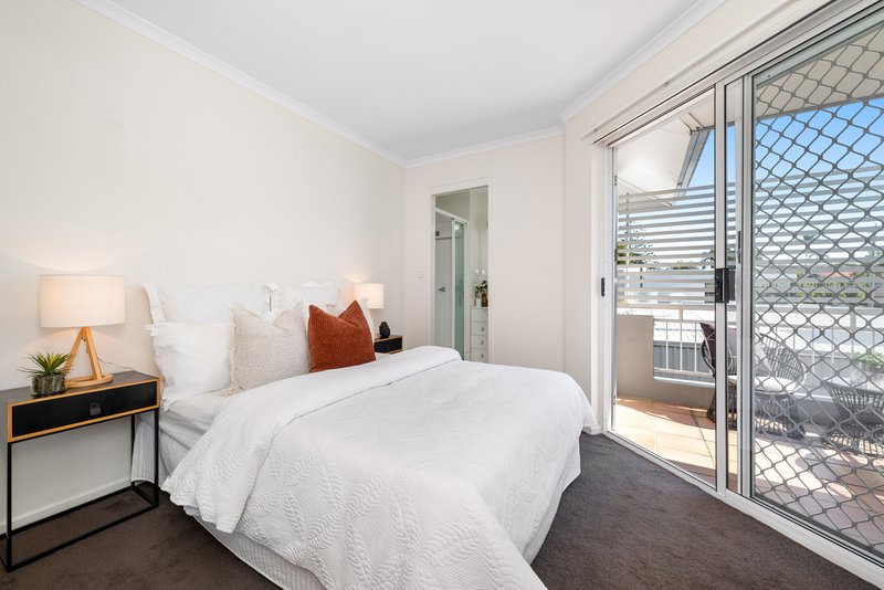 Photo - 19/9 Durham Street, St Lucia QLD 4067 - Image 2